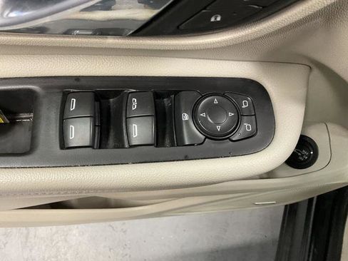 Used 2019 GMC Terrain Denali w/ Advanced Safety Package image 6