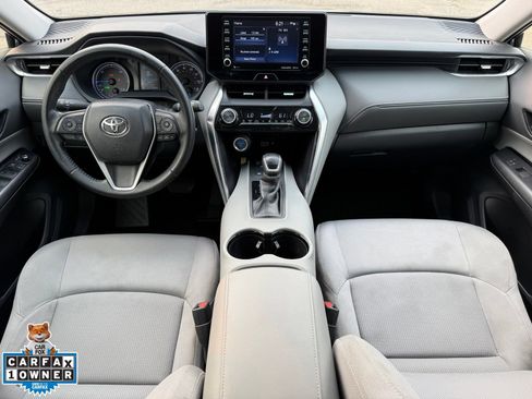 Used 2022 Toyota Venza LE AWD/4WD image 4