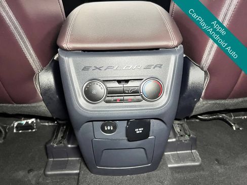 Used 2025 Ford Explorer Platinum w/ Ultimate Package AWD/4WD image 16