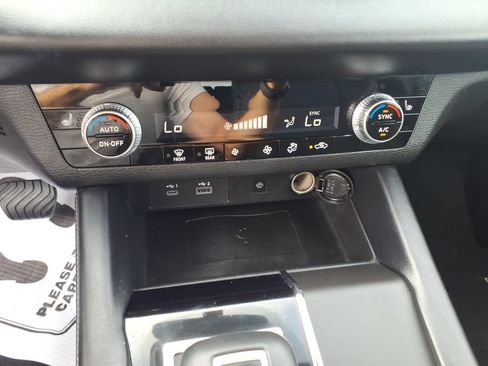 Used 2022 Mitsubishi Outlander SE FWD image 12
