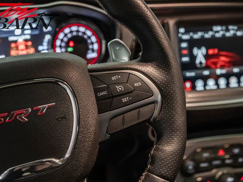 Used 2017 Dodge Challenger SRT Hellcat image 33