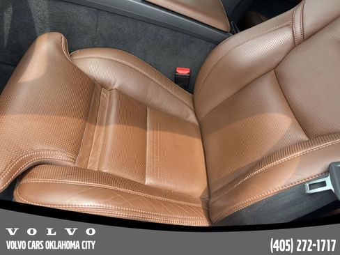 Used 2023 Volvo XC60 B5 Ultimate w/ Climate Package AWD/4WD image 9