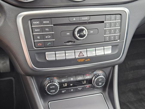 Used 2019 Mercedes-Benz CLA 250 image 19