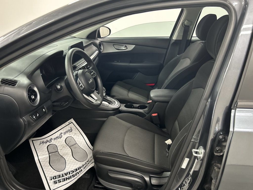 Certified 2023 Kia Forte LXS w/ LXS Technology Package FWD image 9