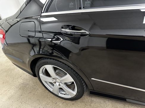 Used 2011 Mercedes-Benz E 350 4MATIC Sedan image 19