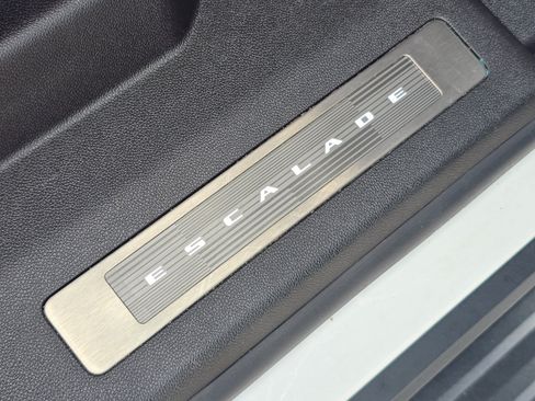 Used 2025 Cadillac Escalade Sport w/ Touring Package AWD/4WD image 32