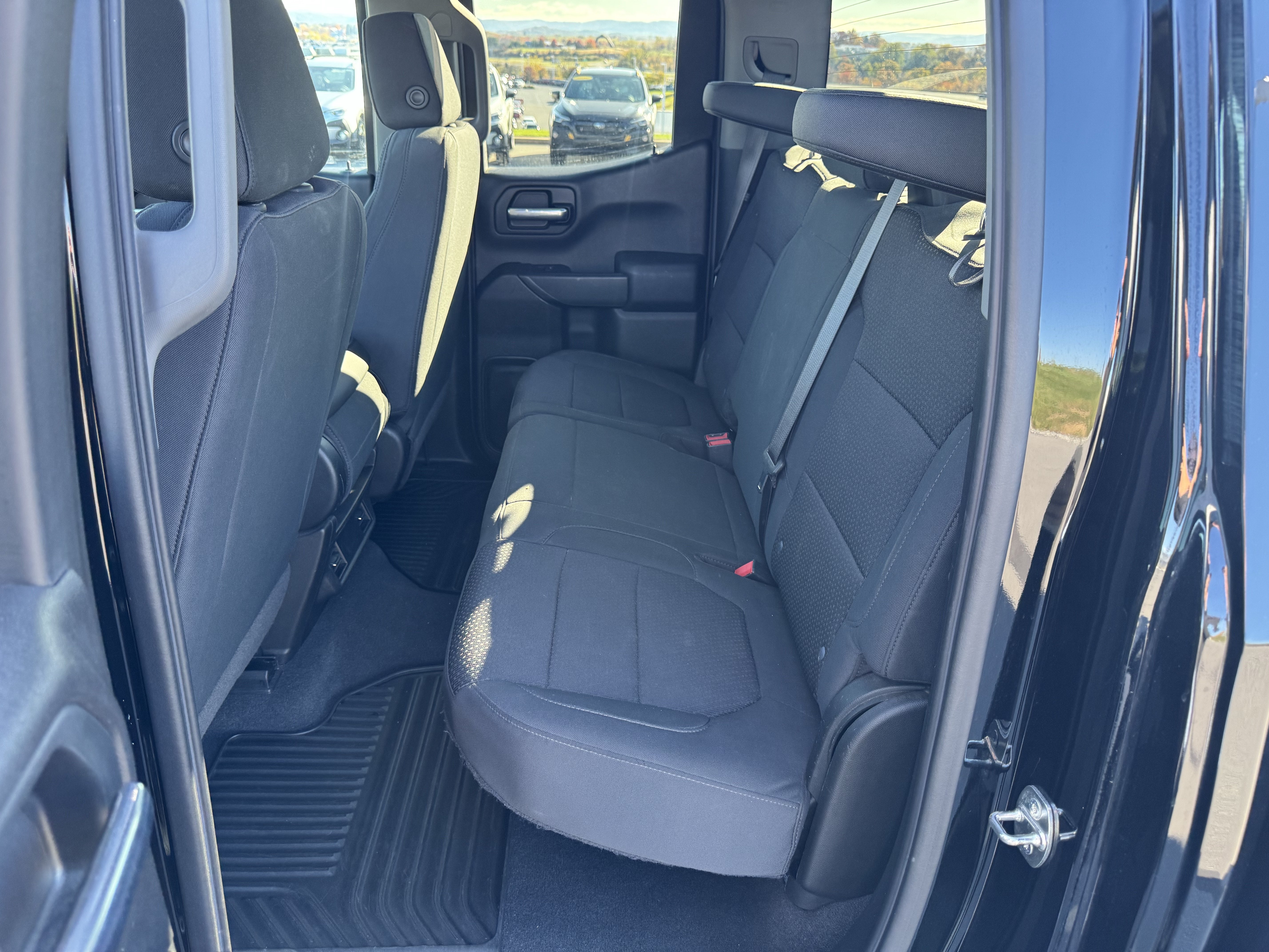 Used 2020 Chevrolet Silverado 1500 Custom w/ Custom Value Package AWD/4WD image 13