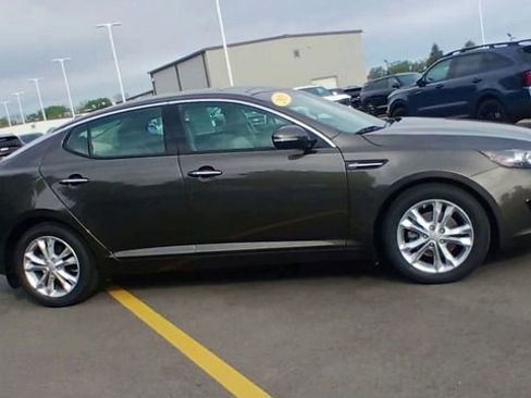 Used 2013 Kia Optima EX w/ Premium Pkg FWD image 4