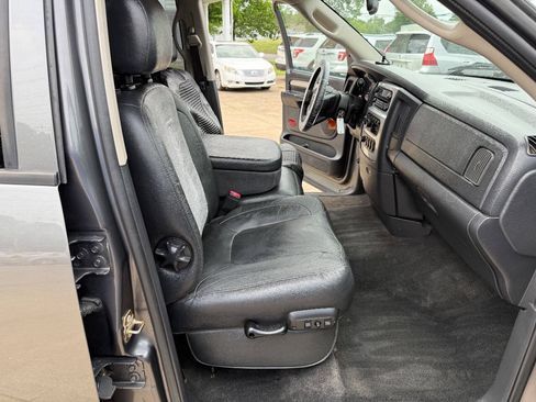Used 2004 Dodge Ram 1500 Truck SLT w/ Sport Appearance Group AWD/4WD image 17