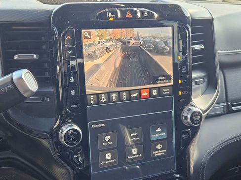 Used 2023 RAM 3500 Limited image 29