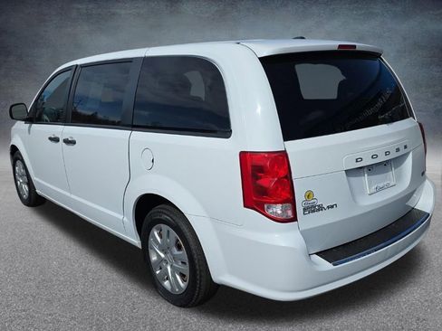 Used 2019 Dodge Grand Caravan SE w/ UConnect Hands-Free Group FWD image 9