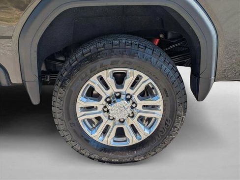 Used 2022 GMC Sierra 3500 Denali w/ Denali Ultimate Package AWD/4WD image 25