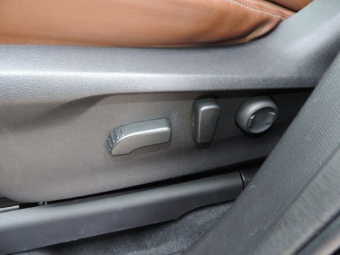 Used 2020 Subaru Ascent Touring w/ Popular Package #3 image 16