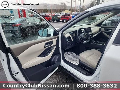 Certified 2024 Nissan Rogue SV image 10