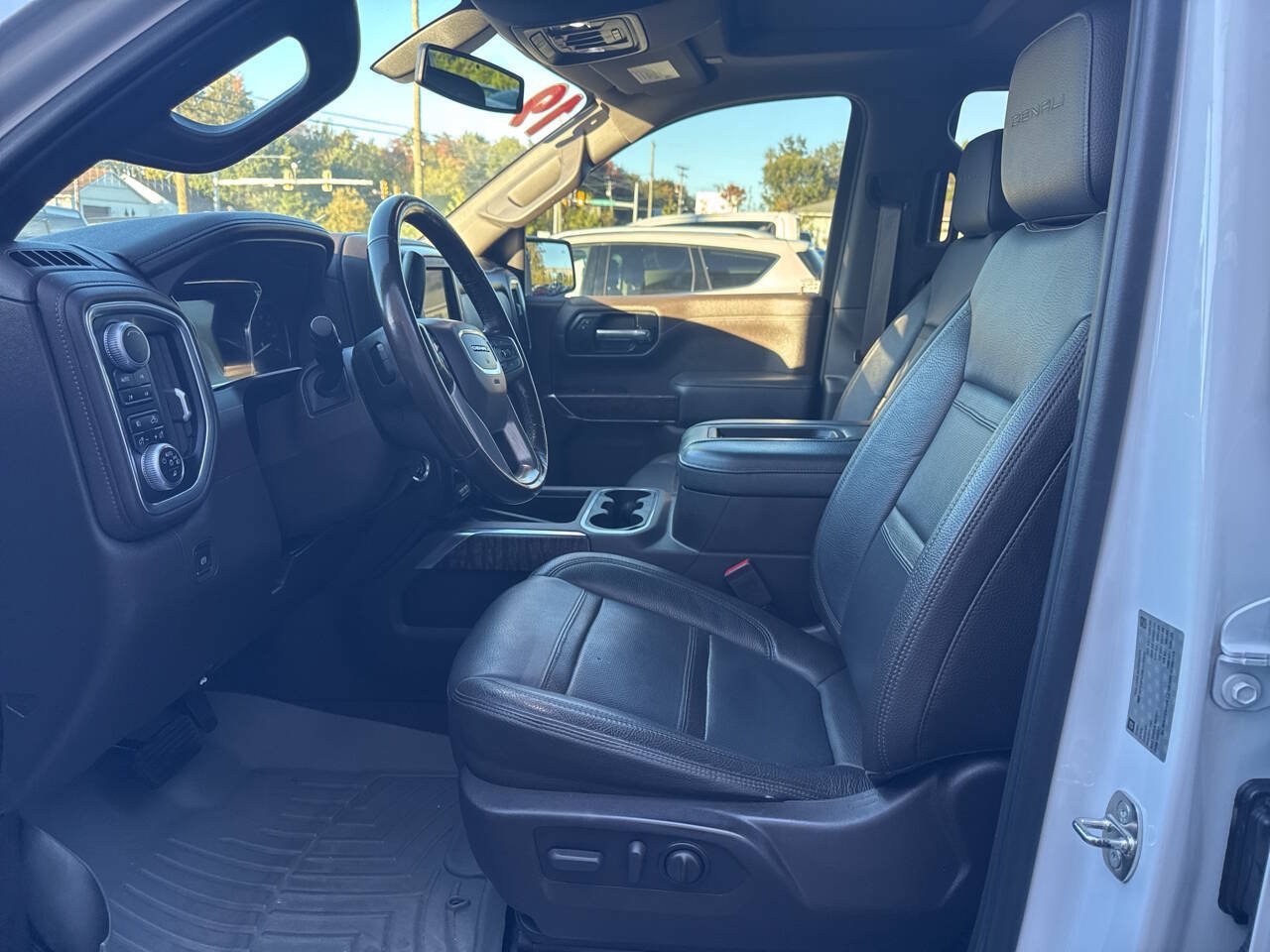 Used 2019 GMC Sierra 1500 Denali AWD/4WD image 15