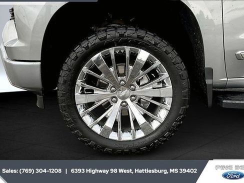 Used 2023 Chevrolet Silverado 1500 High Country image 7