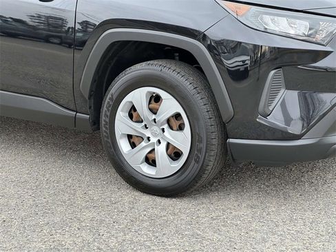 Certified 2019 Toyota RAV4 LE image 25