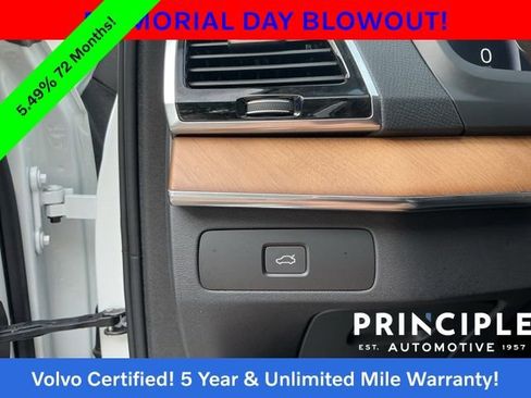 Certified 2024 Volvo XC90 B5 Plus AWD/4WD image 25