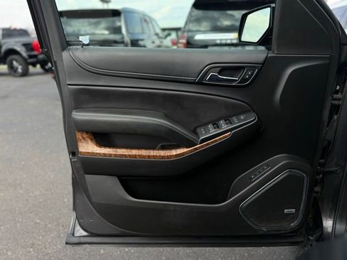 Used 2018 Chevrolet Tahoe Premier AWD/4WD image 11