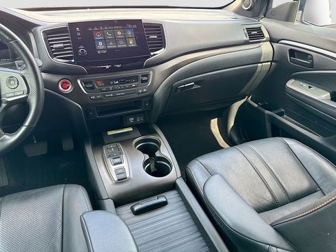 Used 2023 Honda Passport TrailSport image 30