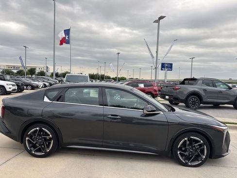 Used 2025 Kia K4 GT-Line w/ GT-Line Premium Package image 2