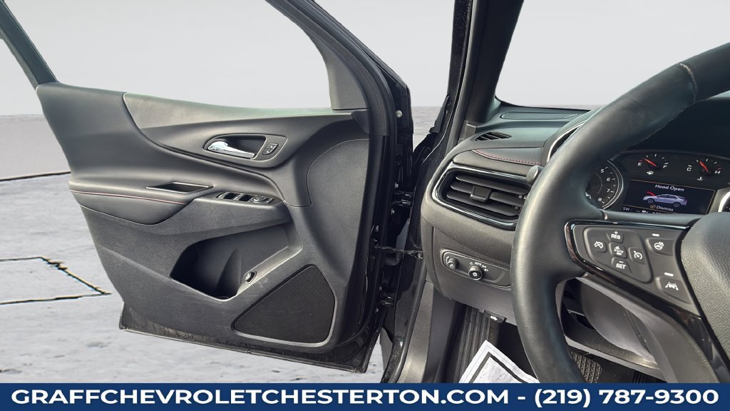 Used 2023 Chevrolet Equinox RS FWD image 26