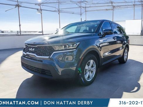Used 2023 Kia Sorento LX image 27
