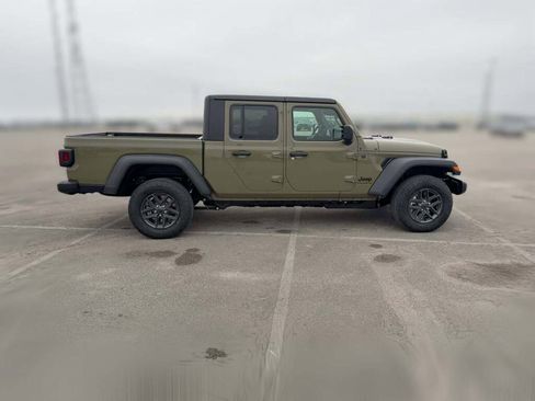 New 2026 Jeep Gladiator Sport image 14