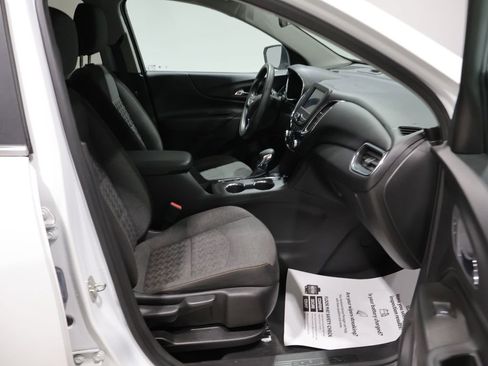 Used 2023 Chevrolet Equinox LT image 22
