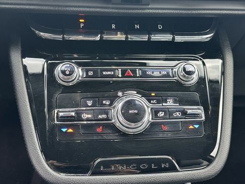 Used 2021 Lincoln Corsair AWD w/ Premium Package image 27