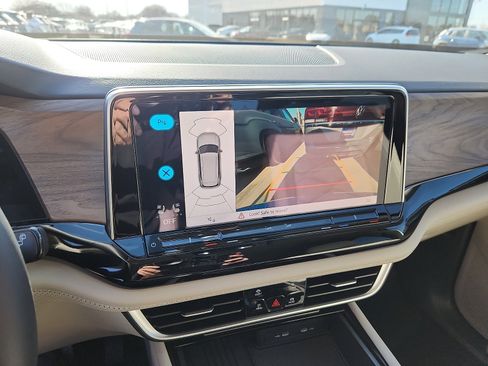 New 2026 Volkswagen Atlas SE image 18