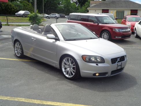 Used 2007 Volvo C70 T5 FWD image 3