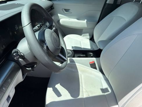 Used 2025 Hyundai Kona SEL FWD image 17