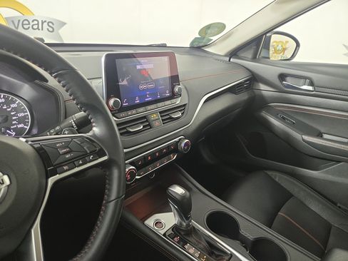 Used 2020 Nissan Altima 2.5 SR w/ Premium Package image 23