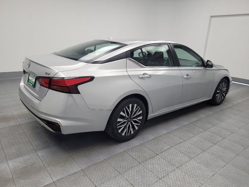 Used 2023 Nissan Altima 2.5 SV image 9