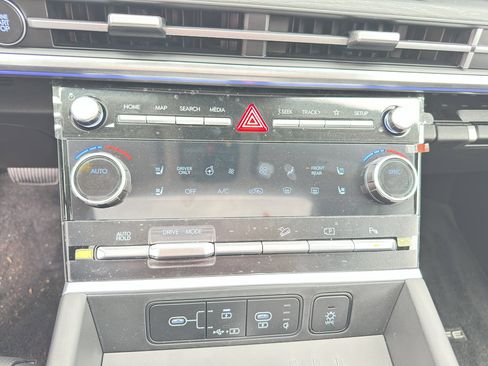 New 2025 Hyundai Santa Fe Limited image 22