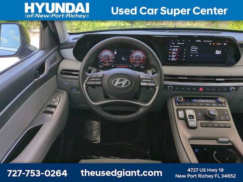 Used 2024 Hyundai Palisade SEL w/ Premium Package FWD image 19