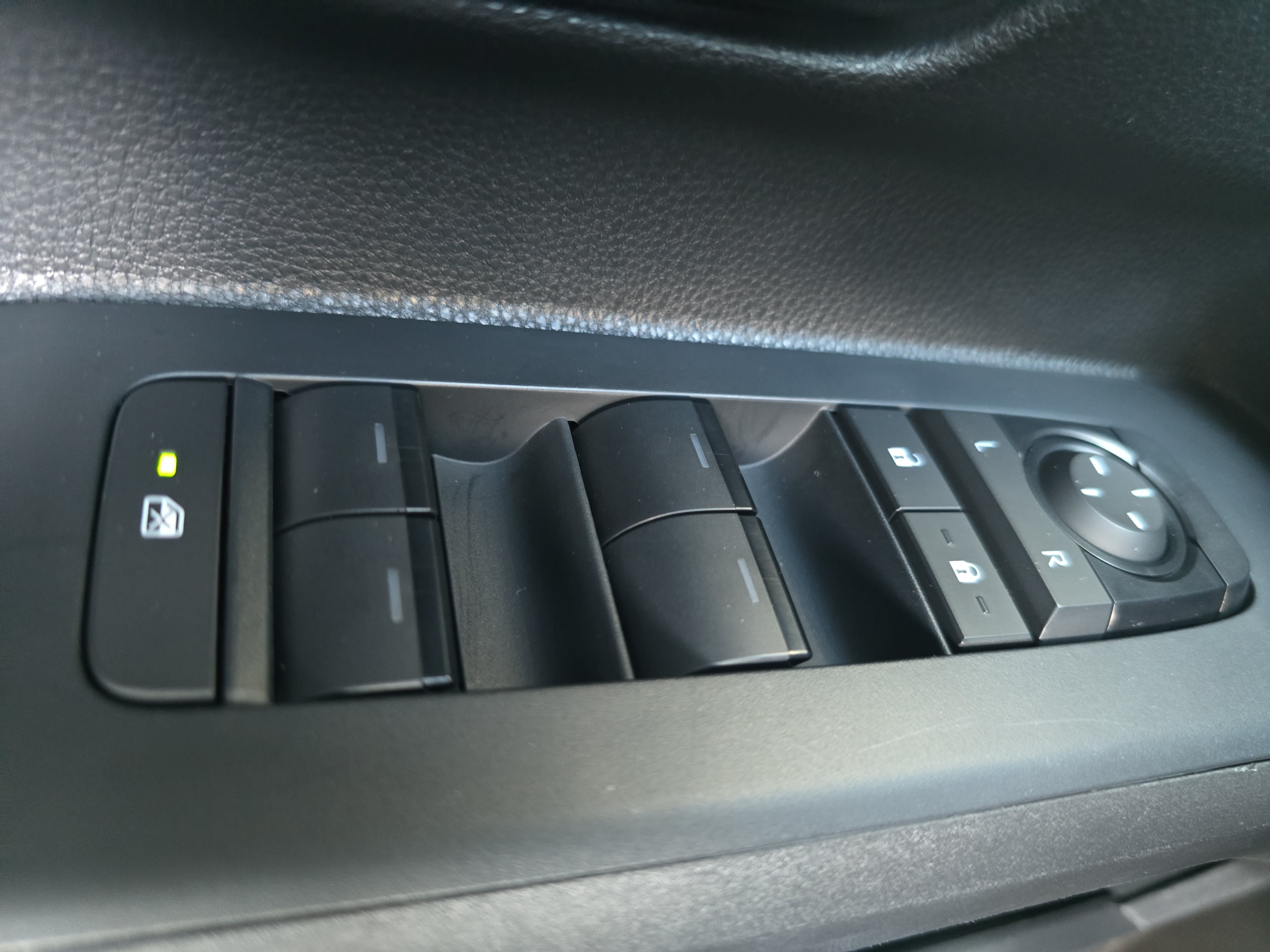 Used 2024 Toyota Tacoma SR5 RWD image 21