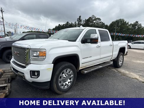 Used 2015 GMC Sierra 2500 Denali w/ Duramax Plus Package AWD/4WD image 3