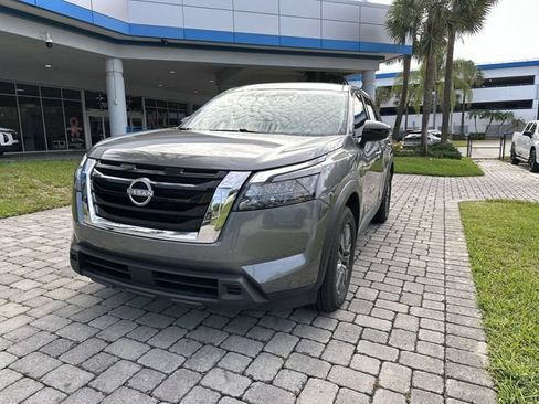 Used 2024 Nissan Pathfinder S FWD image 20