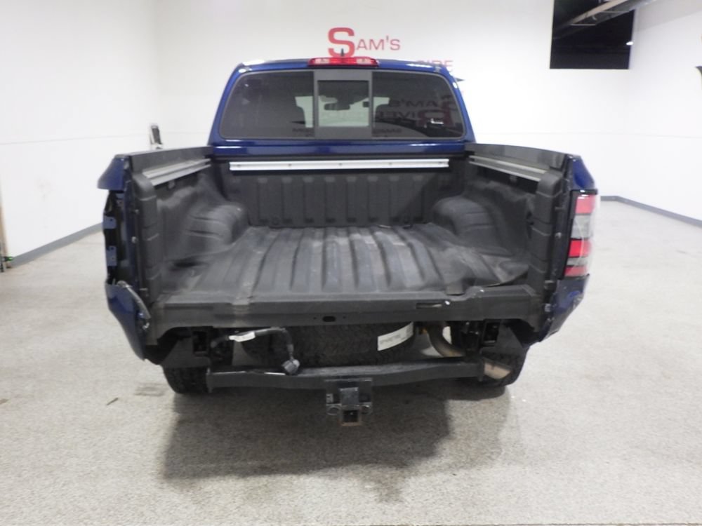 Used 2022 Nissan Frontier PRO-4X AWD/4WD image 3