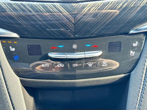 Used 2023 Cadillac XT6 Premium Luxury w/ Technology Package image 17