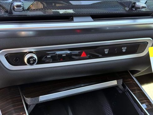 New 2026 BMW X5 xDrive40i w/ M Sport Package image 24