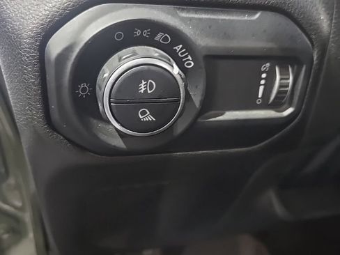 Used 2023 Jeep Gladiator Rubicon w/ LED Lighting Group AWD/4WD image 11