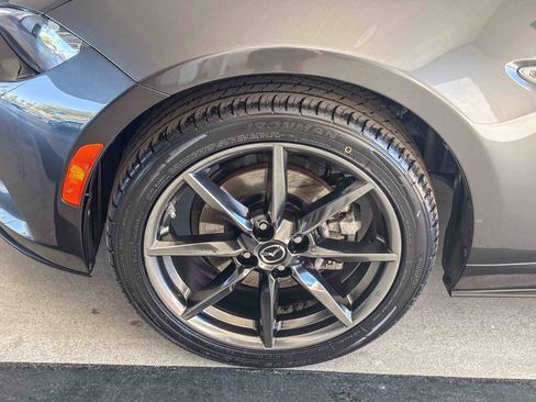 Used 2019 MAZDA MX-5 Miata RF Grand Touring image 11