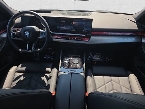 Used 2024 BMW 540i xDrive w/ Executive Package AWD/4WD image 9