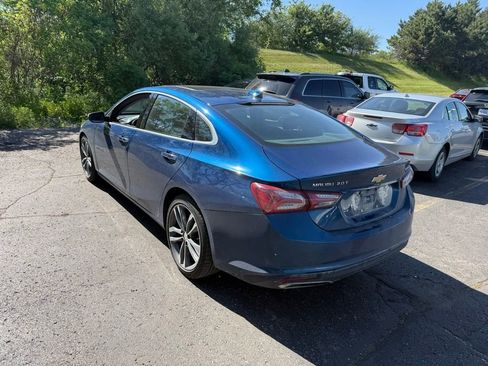 Used 2019 Chevrolet Malibu Premier w/ Sun and Wheel Package FWD image 2