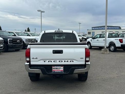 Used 2019 Toyota Tacoma SR5 image 4