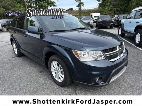 Used 2014 Dodge Journey SXT FWD image 1