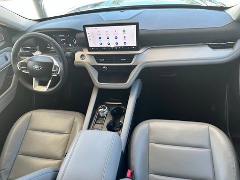 Used 2025 Ford Explorer Active w/ Active Comfort Package AWD/4WD image 39